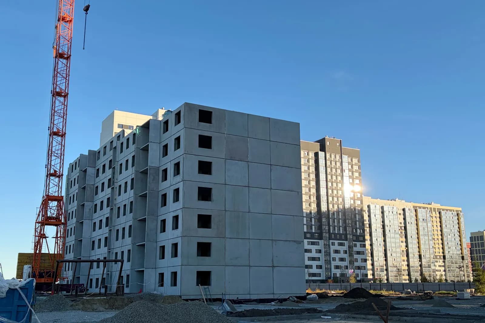 Околица: ход строительства, октябрь 2026