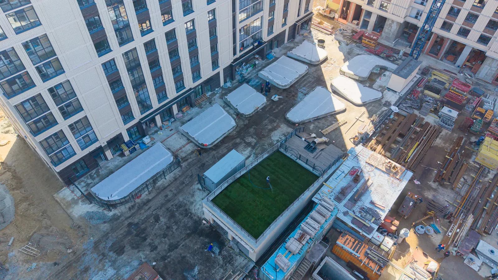 на Российской: ход строительства, август 2026