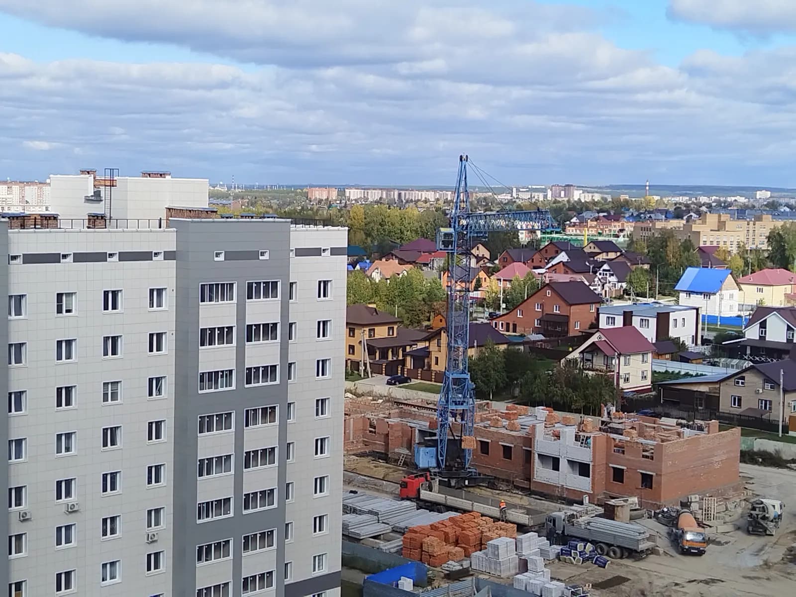 Поэзия: ход строительства, октябрь 2026